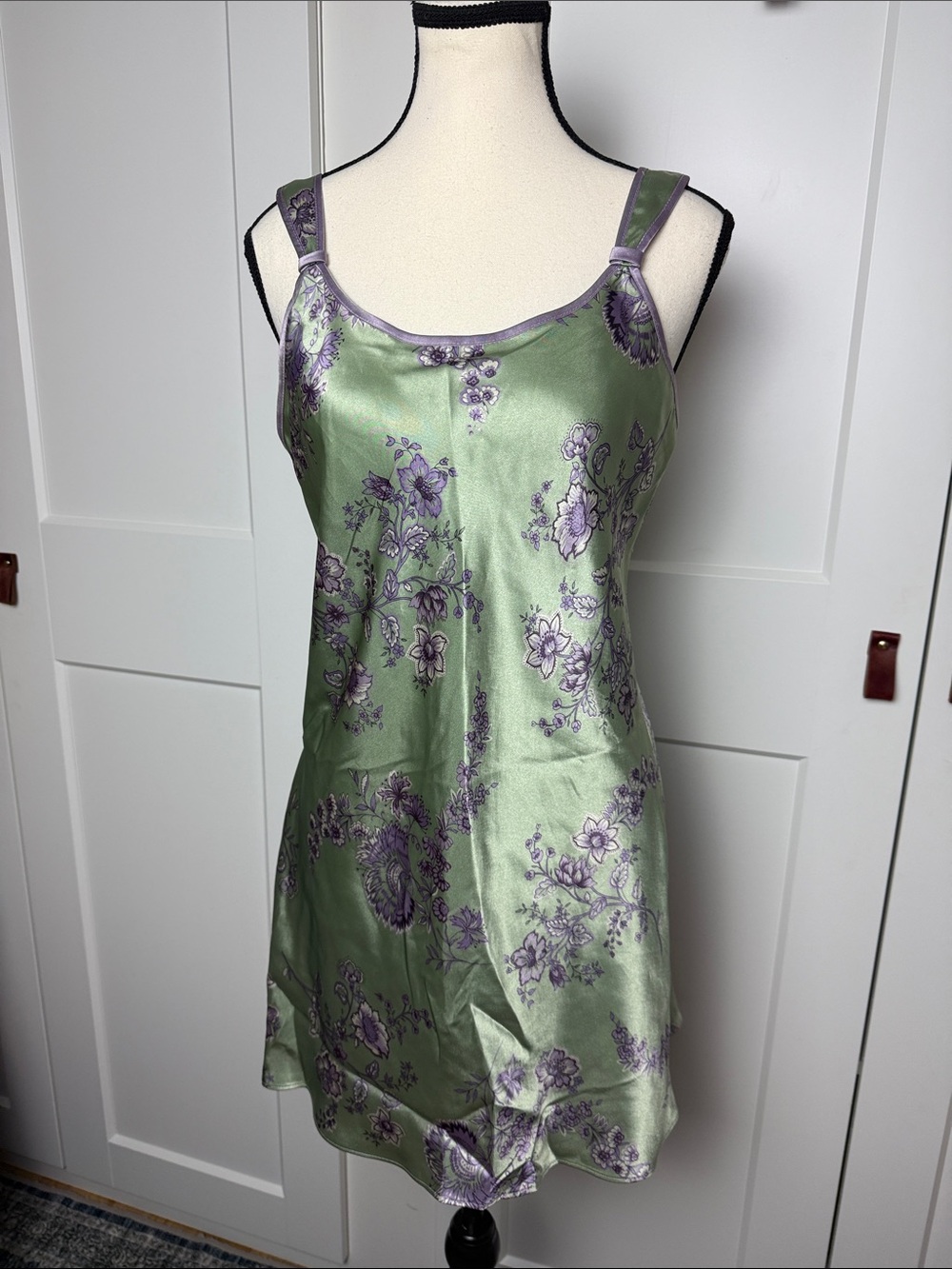 Vintage jones New York floral elegant chemise slip dress cottage core size small